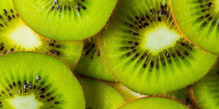 El kiwi, fruta que debes consumir para aumentar tu masa muscular