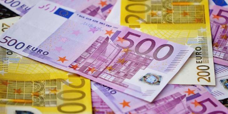Euro cae drásticamente a su mínimo valor en 20 años. Conoce los detalles.