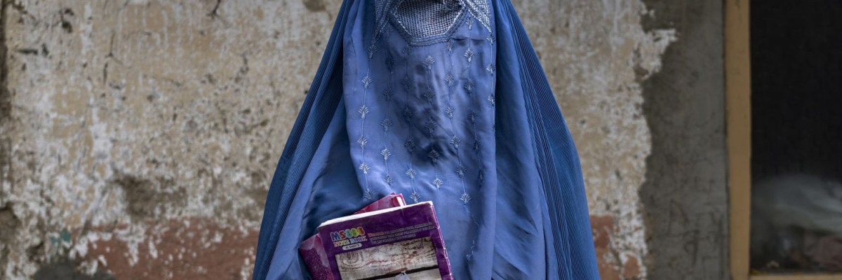 Afganistán: Un año de sombras, zozobra, opresión y hambre para los habitantes después de la toma de control por el régimen talibán.