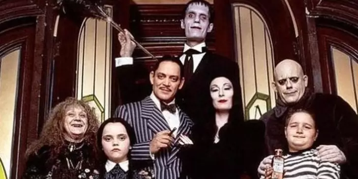 Los Locos Addams: ¡Una familia macabra y peculiar que ha conquistado el mundo!