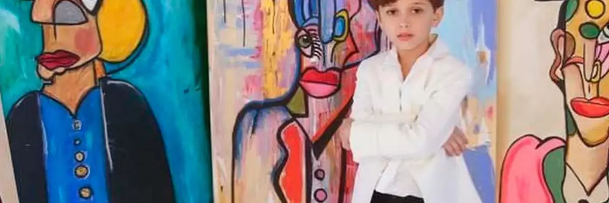 Andrés Valencia, el niño reencarnación de Picasso que vende sus cuadros por miles de dólares.