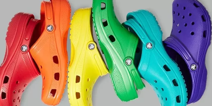 Croslite, el material del que están hecho los zapatos Crocs que no es ni plástico ni hule.