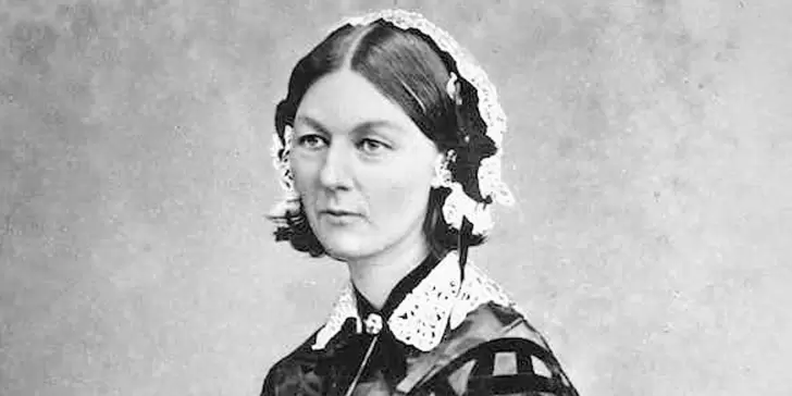 Florence Nightingale, una virtuosa mujer conocida como la Madre de la Enfermería Moderna.